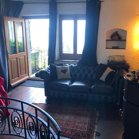 A Room With A View - Maisonnette Dans Bourg Medieval Au Bord Du Lac Leman Івуар Екстер'єр фото